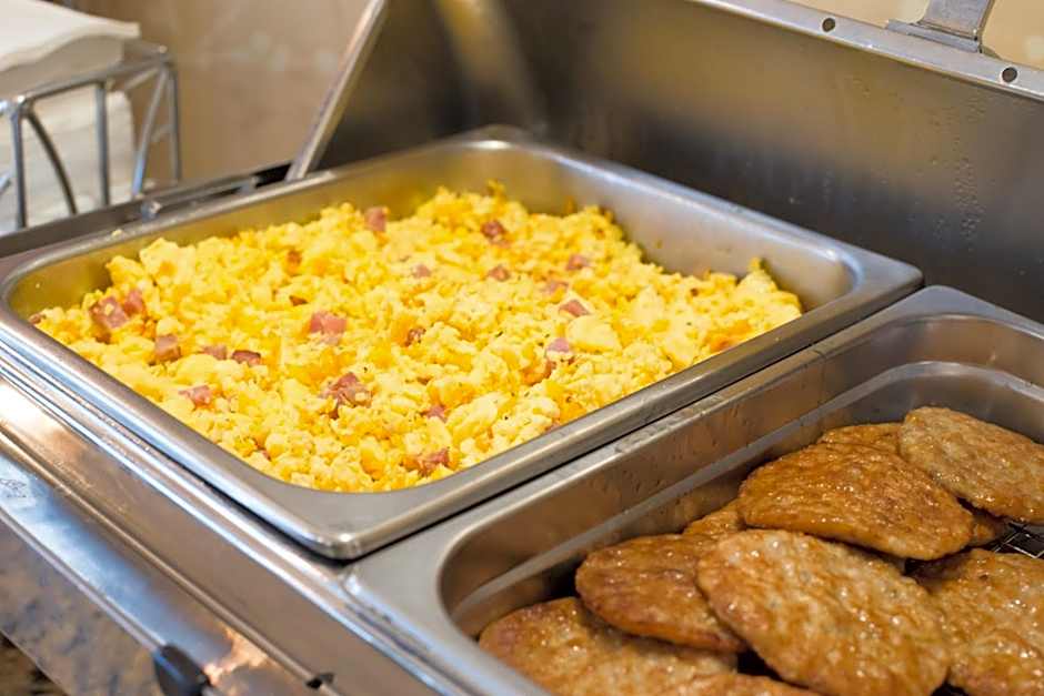 BridgePointe Inn & Suites by BPhotels, Council Bluffs, Omaha Area