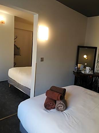 Premium Quadruple Room