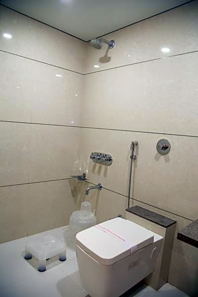 Hotel Orange International