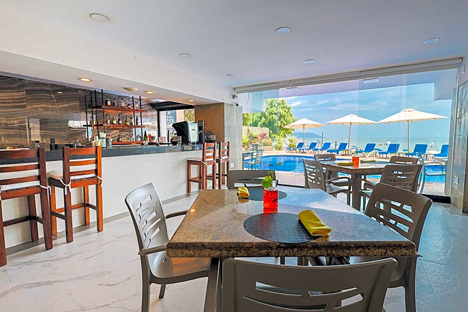 Hotel Delfín Vista Pier Beach Front