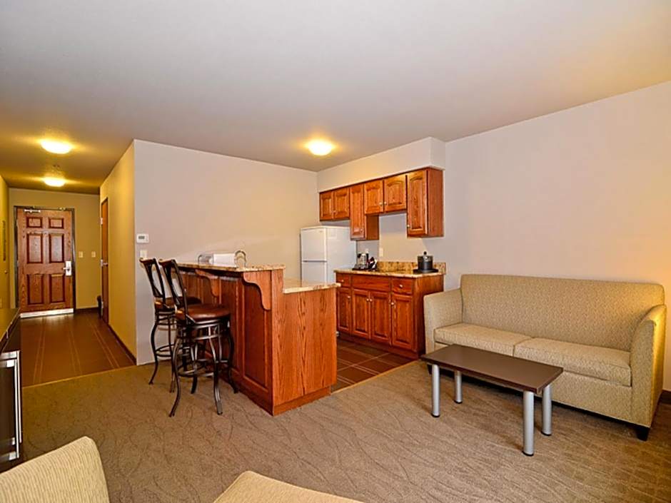 Astoria Hotel & Event Center