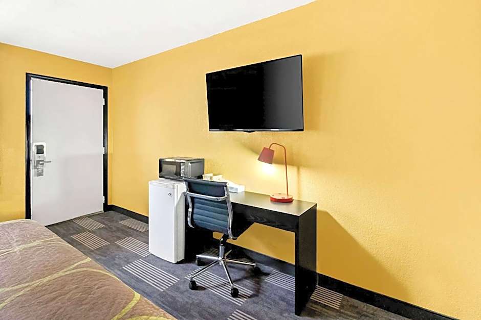 Super 8 by Wyndham Vandalia/Dayton International Airport