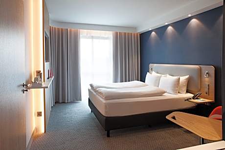 1 Double Bed Standard