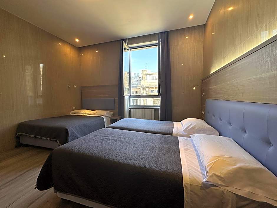 Hotel Midway