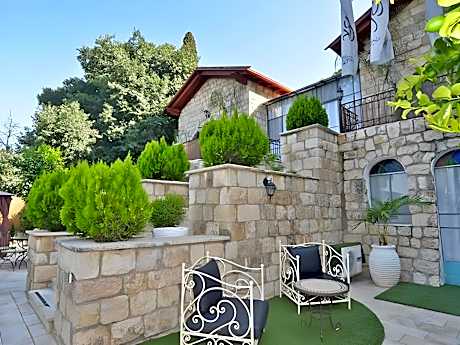 Azulat Even Hen Lodge