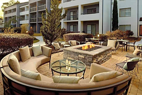 Courtyard by Marriott Greenville Haywood Mall