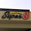 Super 8 by Wyndham Calhoun