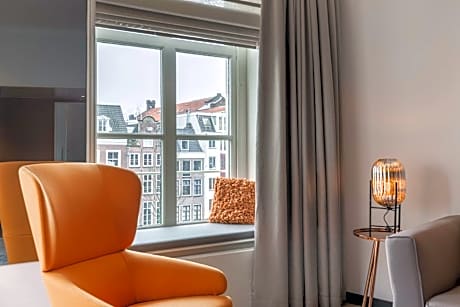 Ruyschen Suite with Canal View