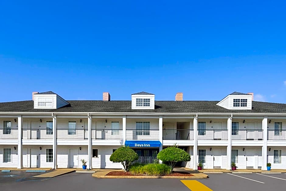 Days Inn by Wyndham Americus