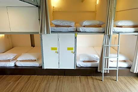 Dormitory (Shared Bathroom)