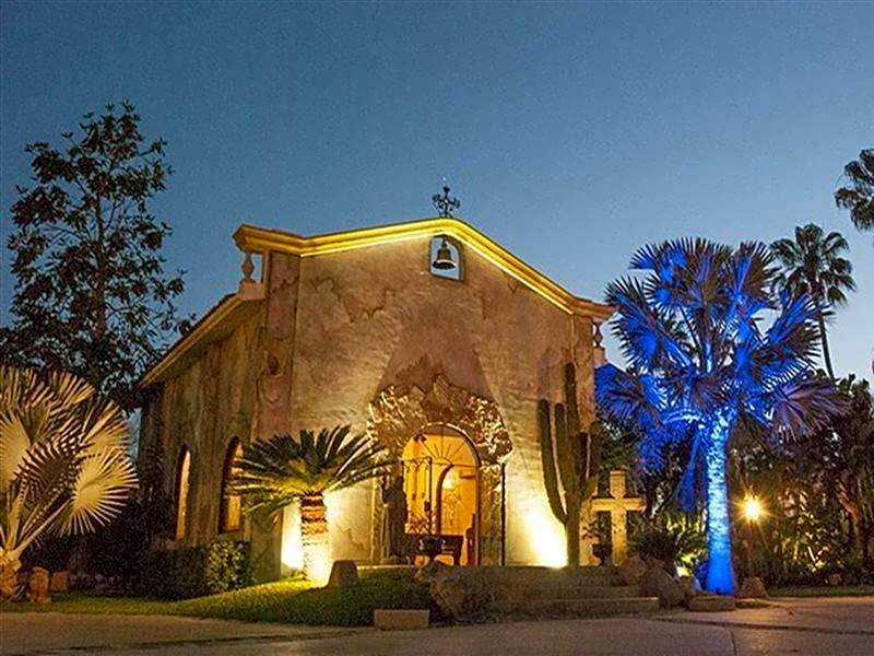 El Encanto Inn