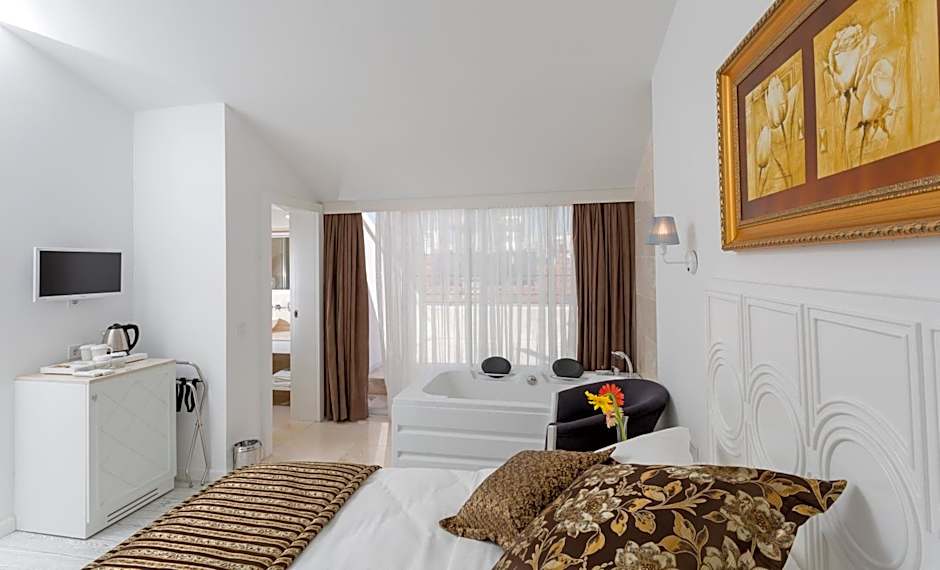 Wise Hotel & Spa - Adults Only