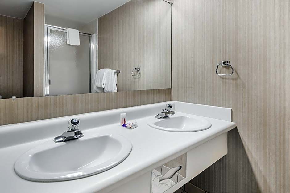 Knights Inn Dayton North