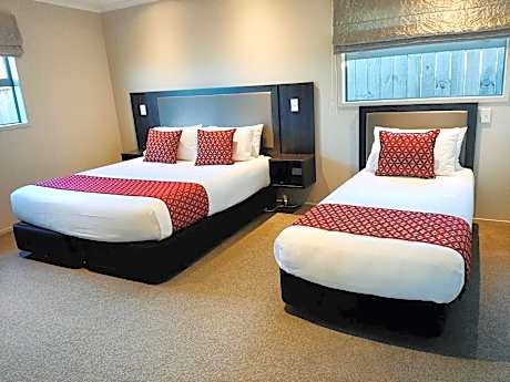 Deluxe Suite with Spa Bath