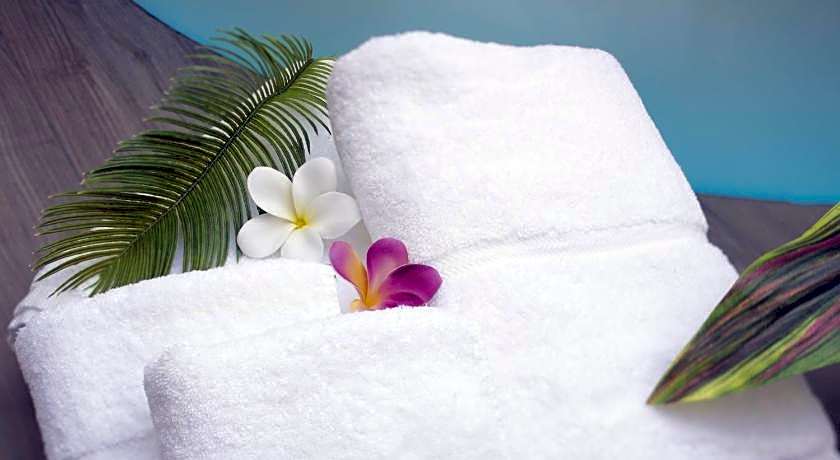 Hotel In The Green (Adult Only)