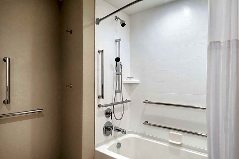 Hilton Garden Inn Milwaukee Brookfield Conference Center