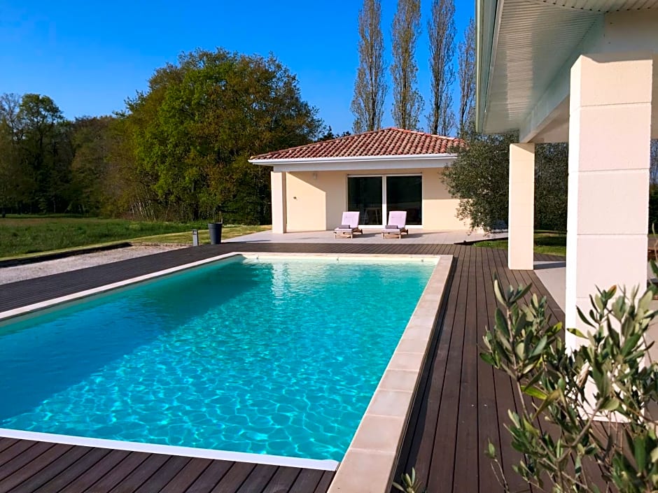 Chambre D'Hotes Ama – Pompignac, FL