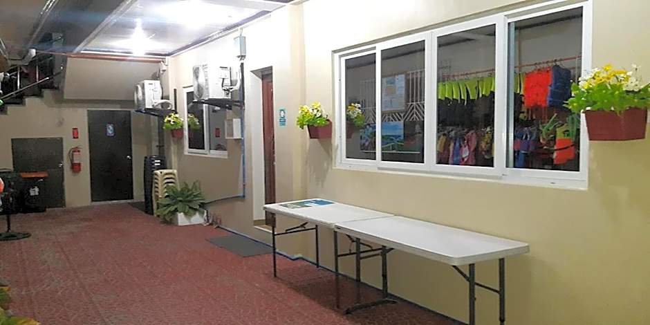 FNT Transient House near Hundred Islands