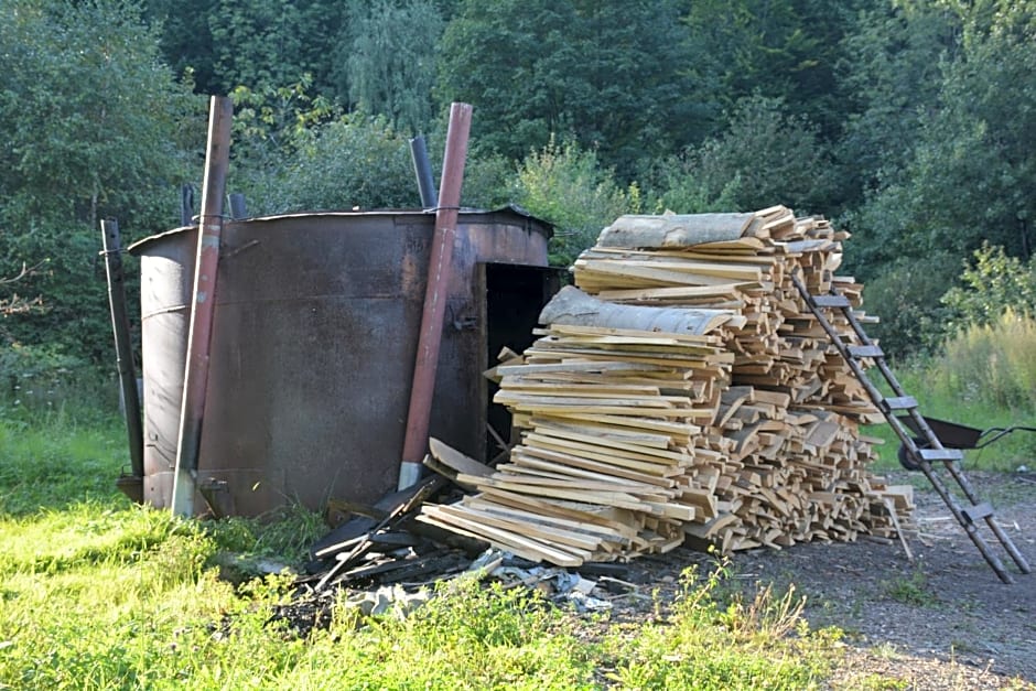 OSADA PODRÓŻNIKA - Całoroczne Domki w Bieszczadach