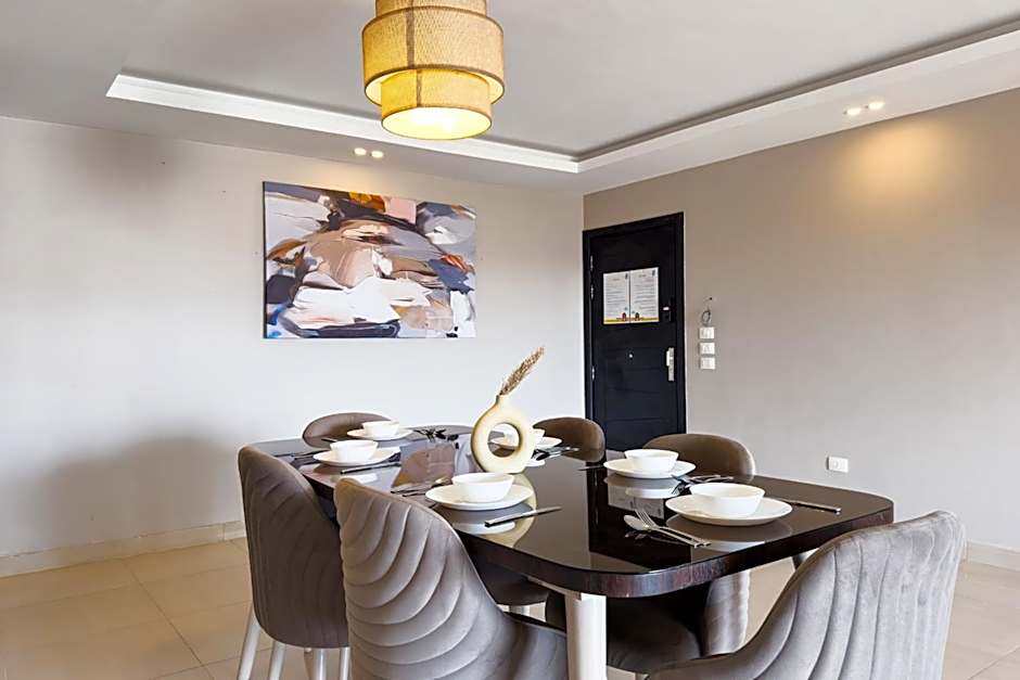 Flattering 2BDR - 5 min to Airport