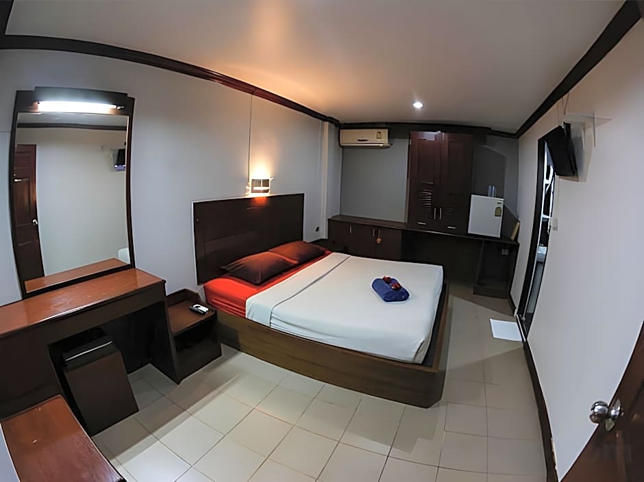 The Little Mermaid Guesthouse & Restaurant