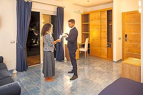 Junior Suite with Side Sea View