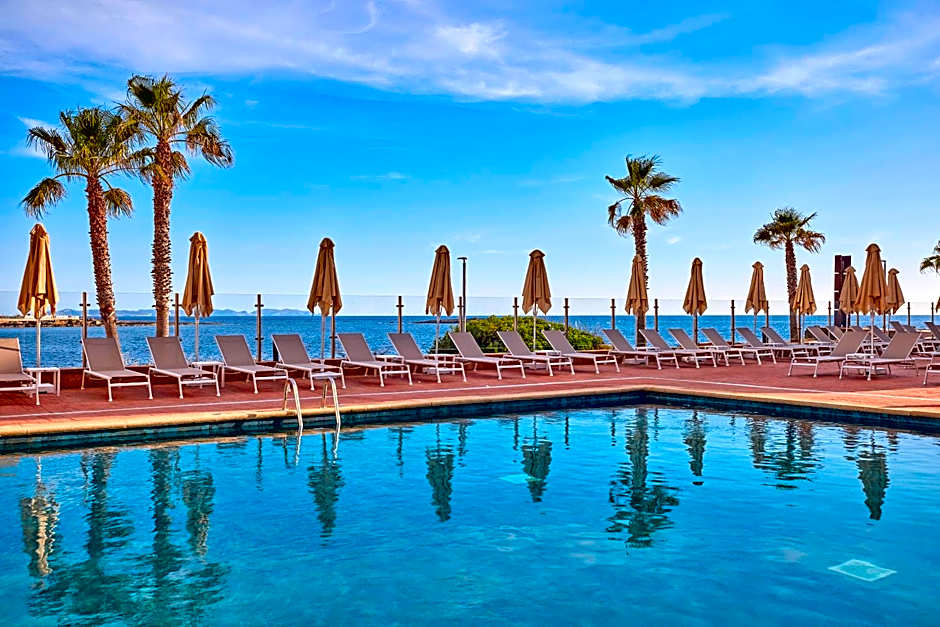 Universal Hotel Romantica