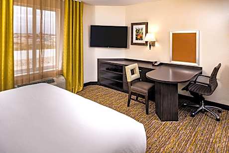 1 King 1 Bedroom Suite Comm Mobil Access