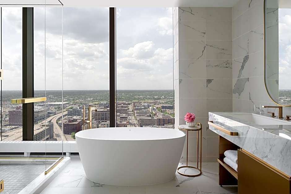Four Seasons Hotel Minneapolis