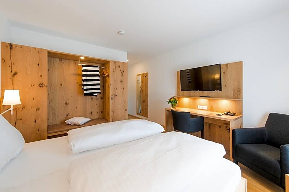 Hotel & Gasthaus Lowen