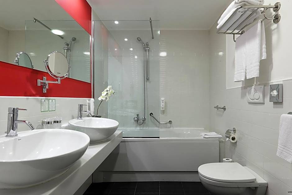 Holiday Inn Genoa City By IHG