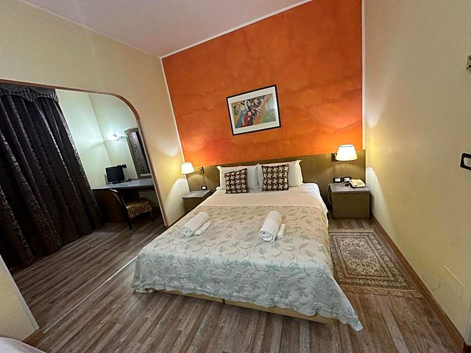 Hotel Raffaello Venice