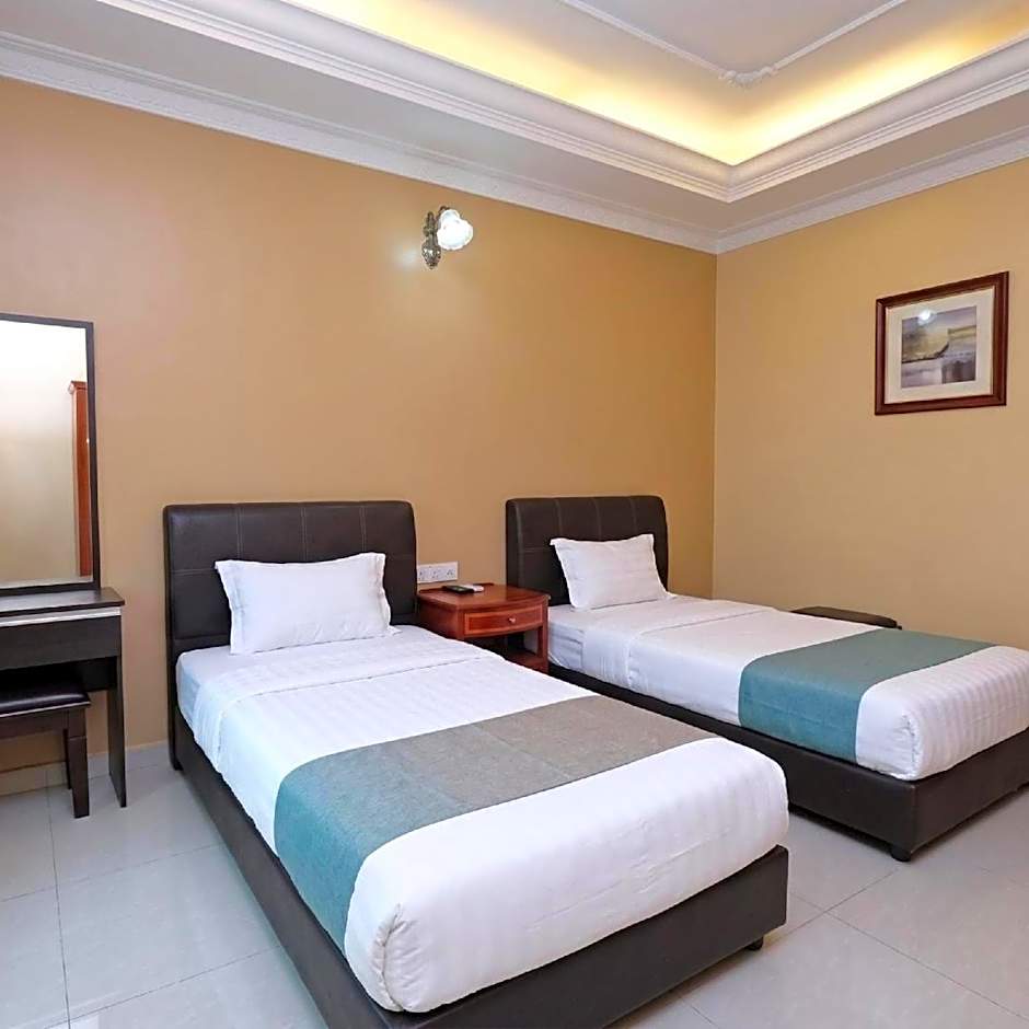 Swing & Pillows - Ayuni Hotel, Bangi Selangor