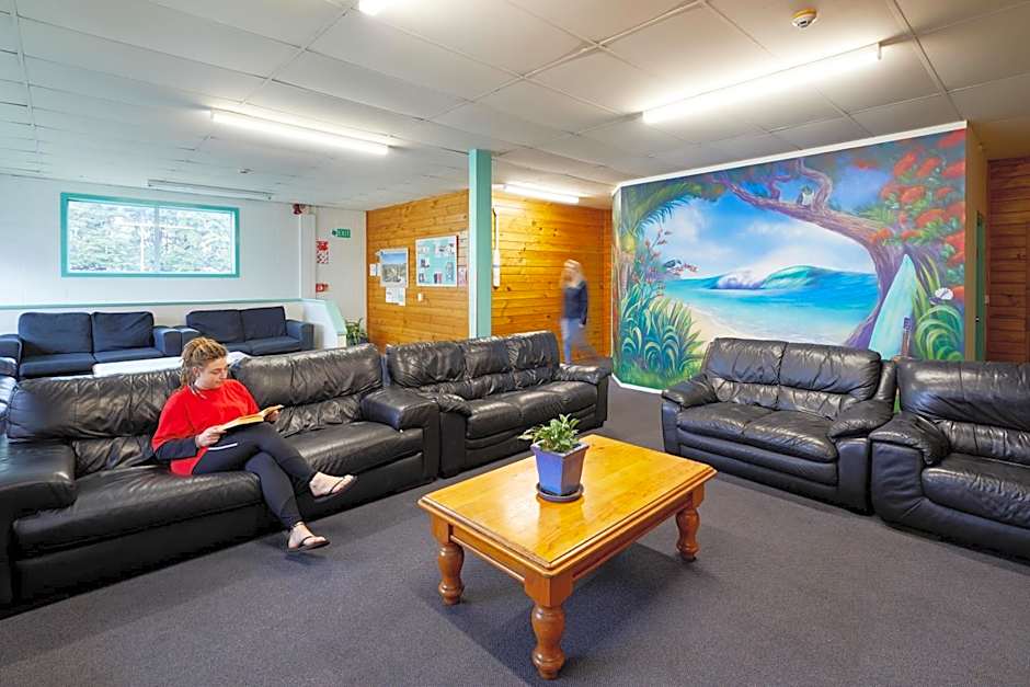 Pacific Coast Lodge and Backpackers