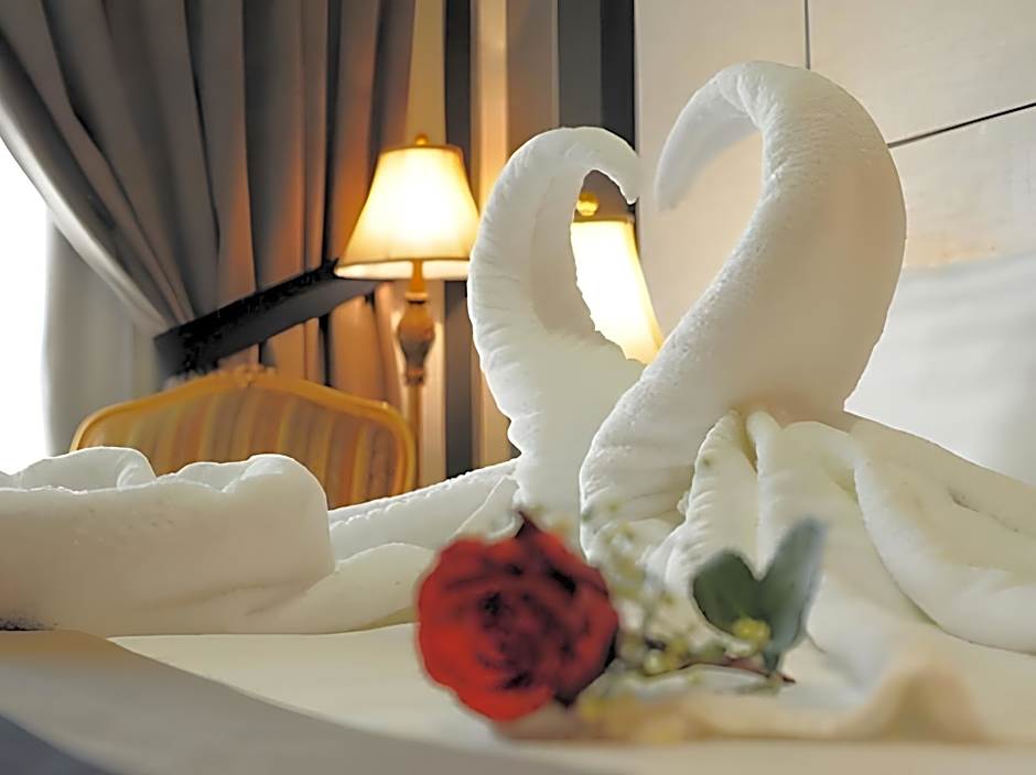 Zowar International Hotel