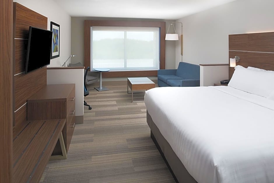 Holiday Inn Express & Suites Kingdom City, an IHG Hotel