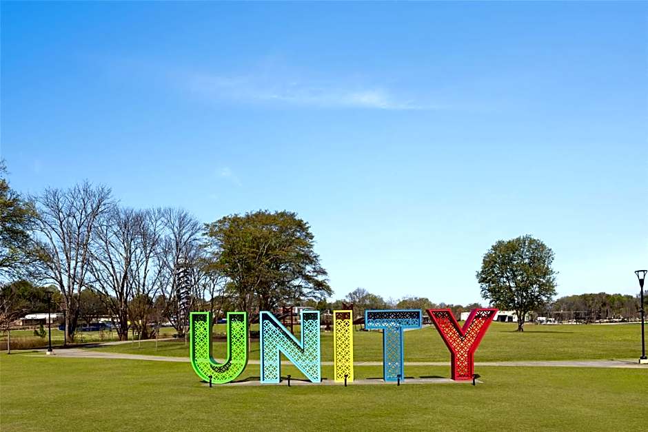 Hampton Inn By Hilton & Suites Greenville-Downtown-Riverplace