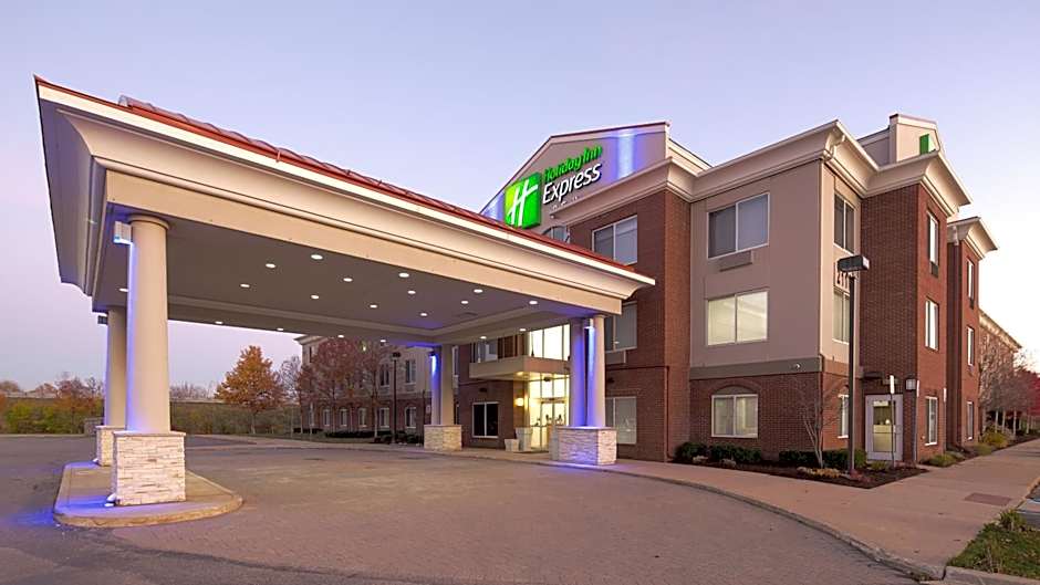 Holiday Inn Express & Suites Detroit - Farmington Hills By IHG