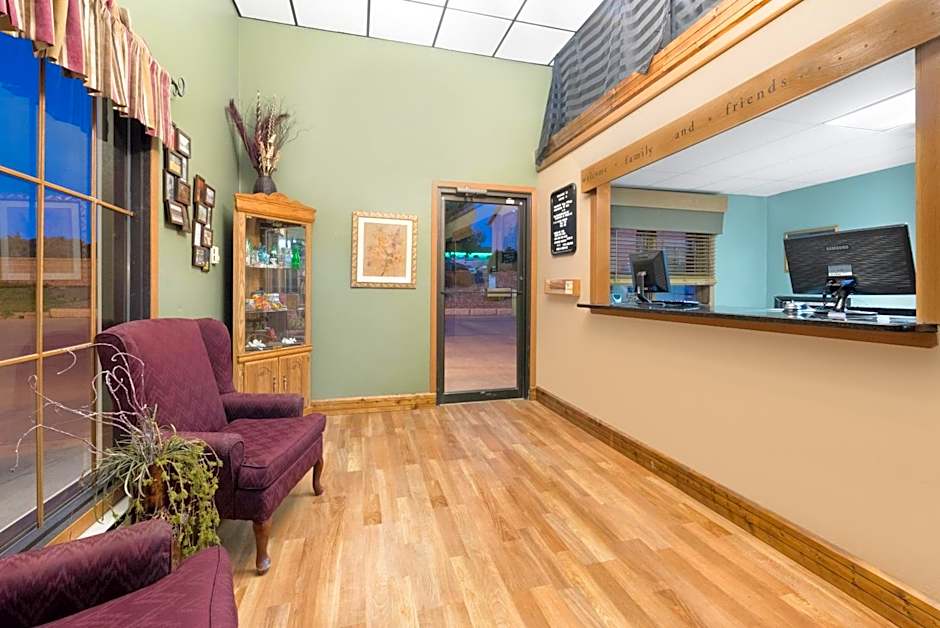 Super 8 by Wyndham Chamberlain SD