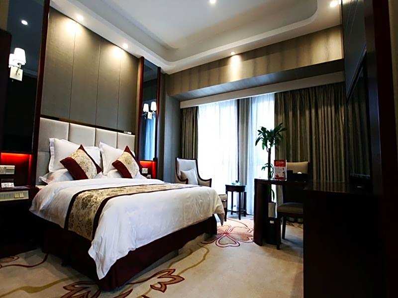 GreenTree Eastern Zigong Huashang International City Huichuan Road Hotel