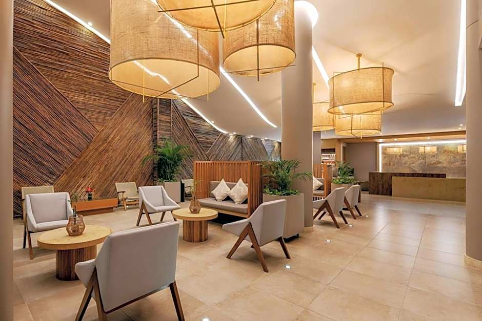 Courtyard By Marriott Santa Marta Resort