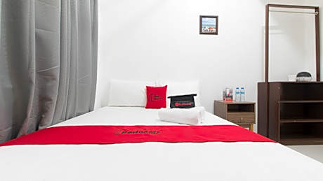 RedDoorz near Liceo De Cagayan University Highschool