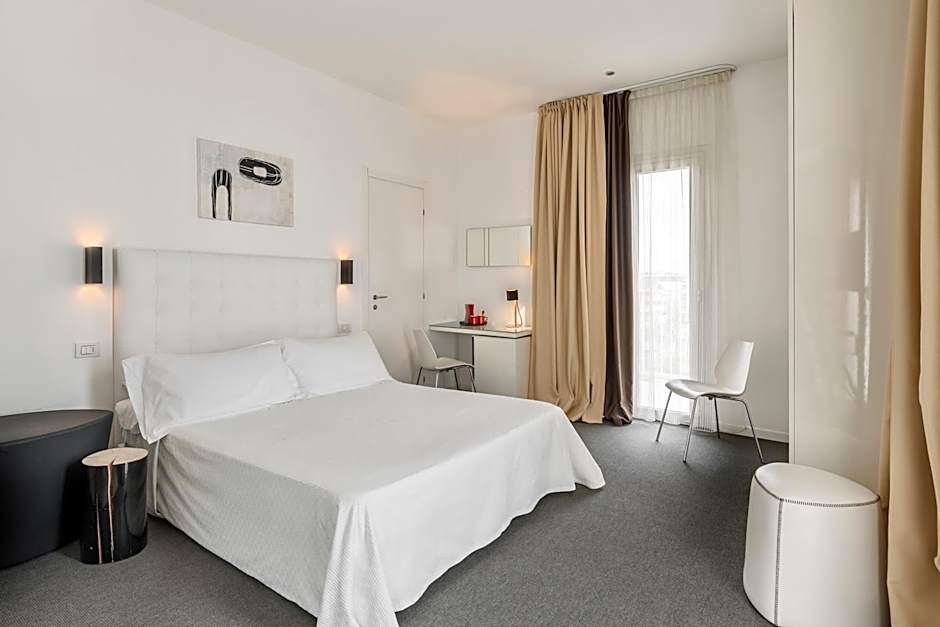 Hotel Fedora Riccione - FRONTE MARE
