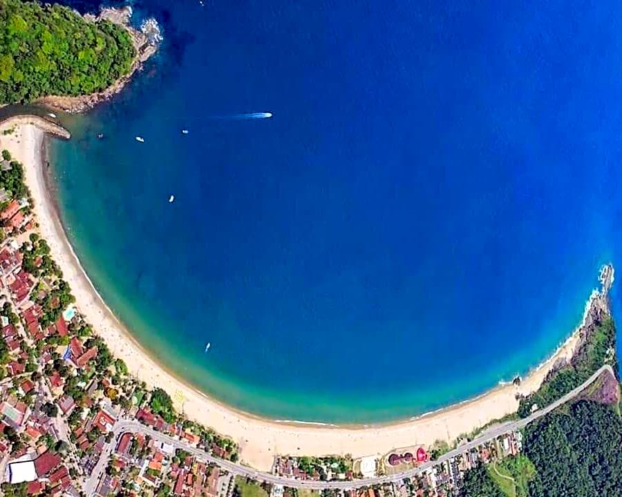 Aconchego 3 dorms, piscina, churrasq em Condomínio Fechado