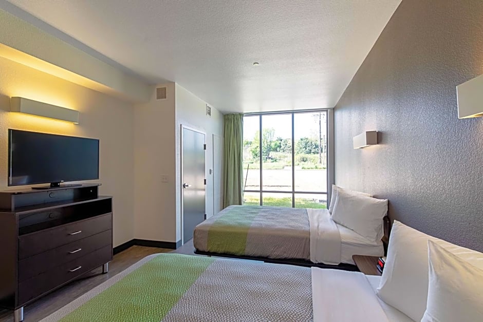 Studio 6 Austin Airport