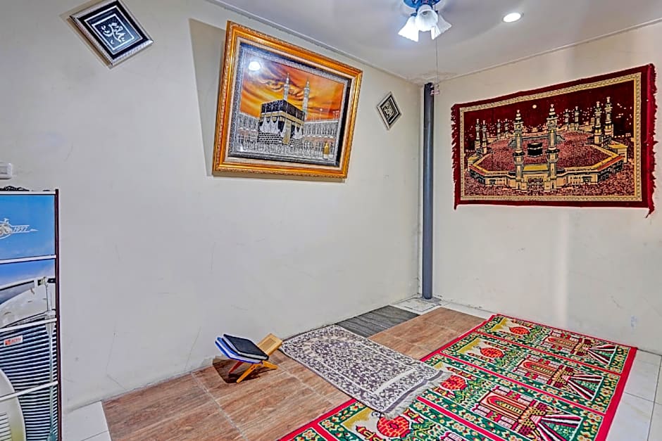 OYO 90801 Deanofaa Residence Syariah