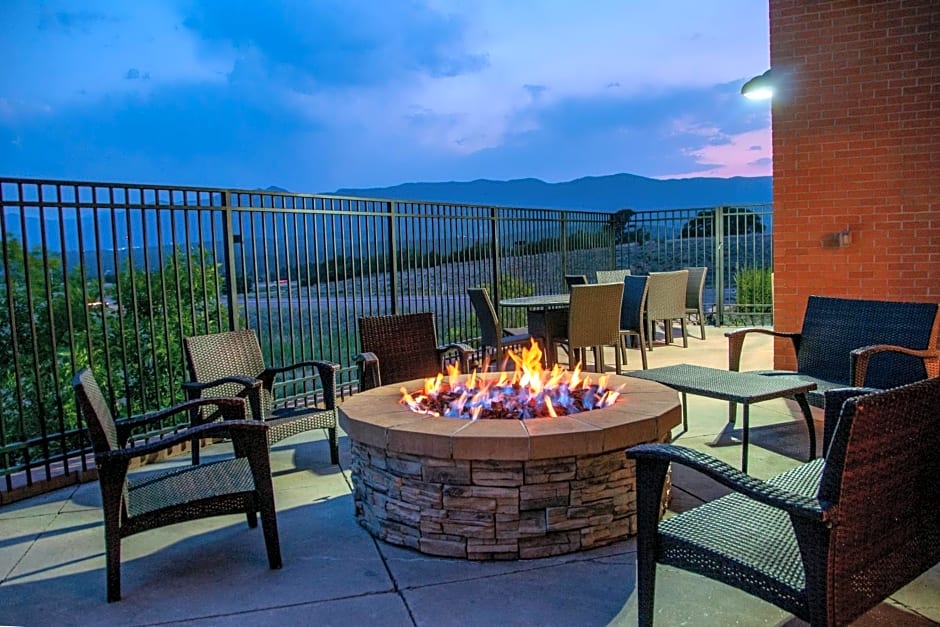 Fairfield Inn and Suites by Marriott Colorado Springs North Air Force Academy