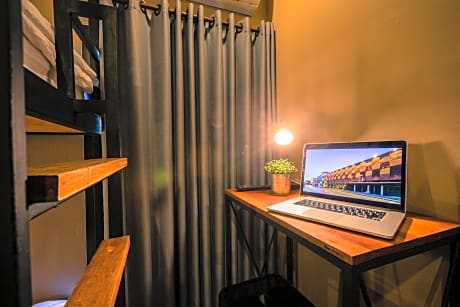 Quadruple Room with Private Bathroom