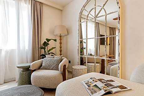 Junior Suite with Balcony and Sea View – Annex