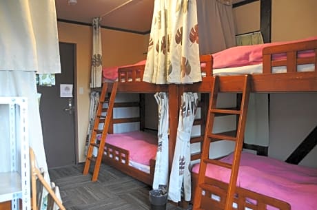 Economy Room with Shared Bathroom (3-6 Adults)